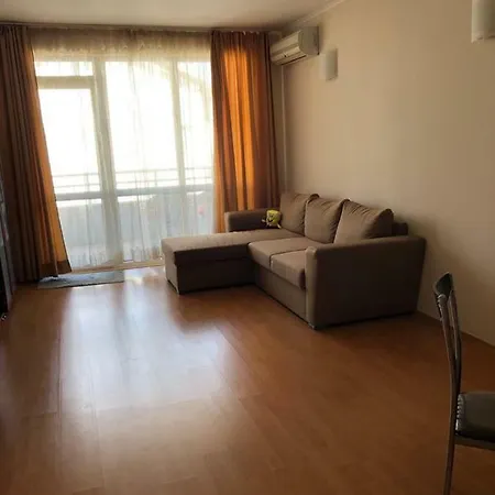Central Plaza ساني بيتش