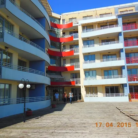 Central Plaza Appartamento *